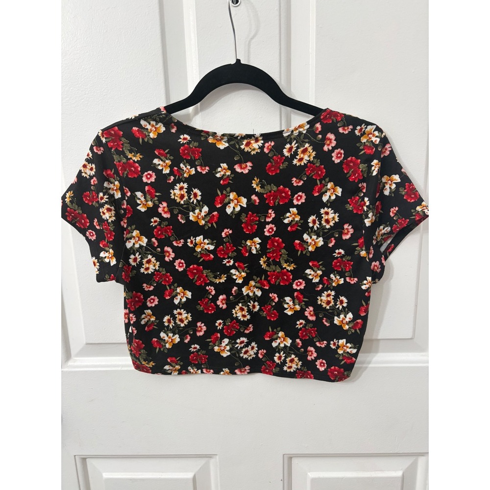 MRT 1030 | Floral Short Sleeve Crop Top | XL || Black Red| - Picture 2 of 5